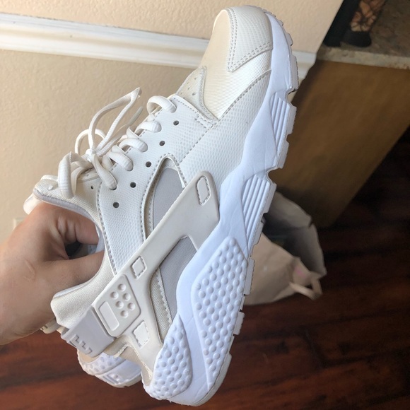 nike huarache cream and white